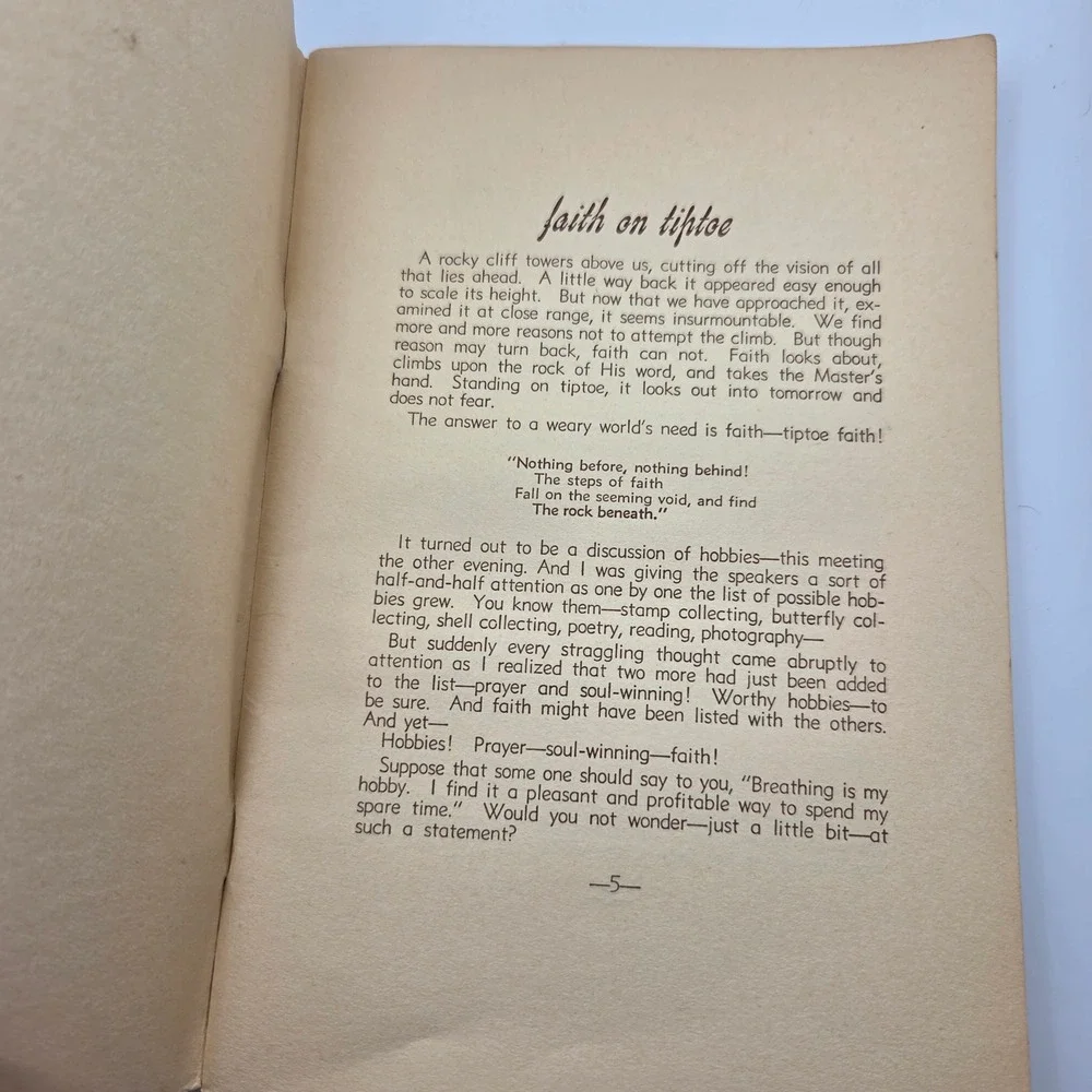 Faith on Tiptoe Marjorie Lewis Lloyd 1946 Vintage Religious Book